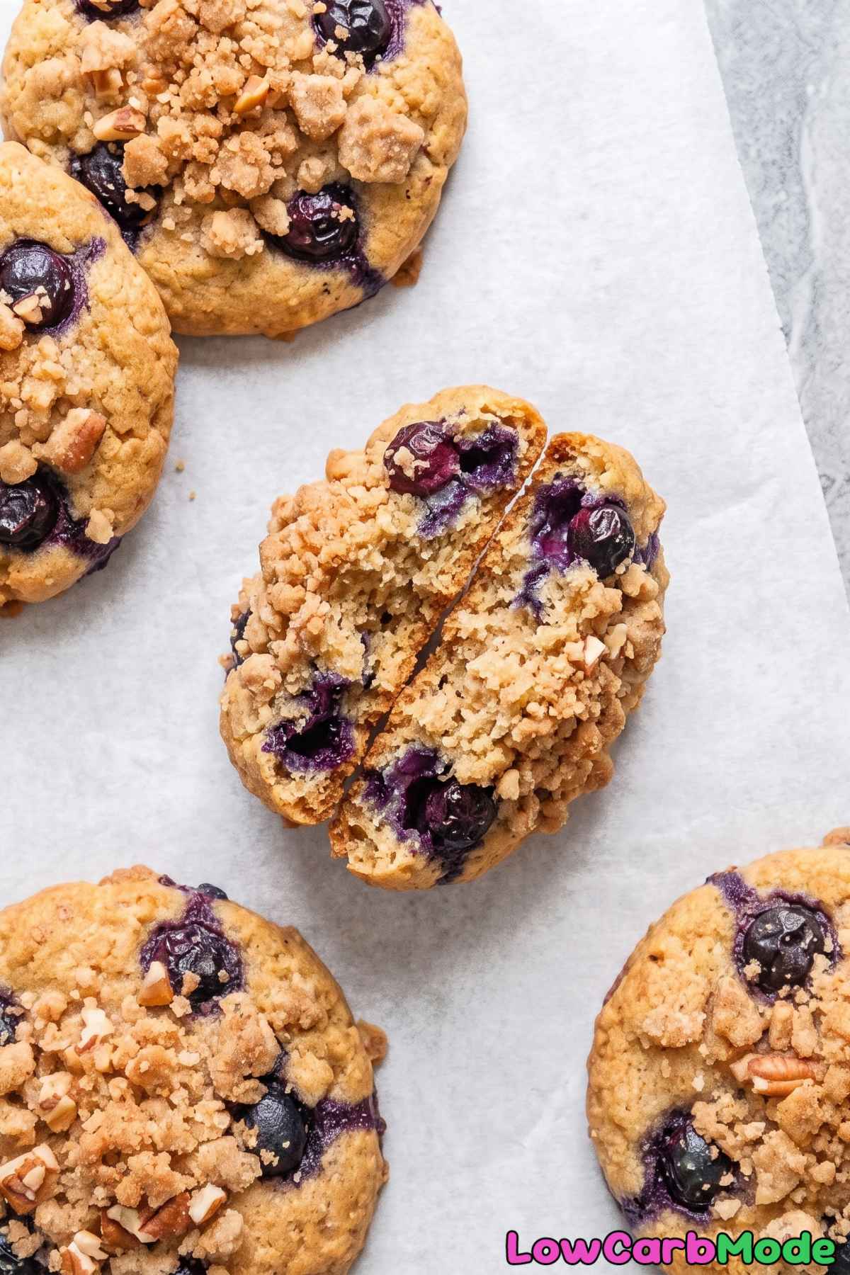 Easy keto blueberry crumble cookies