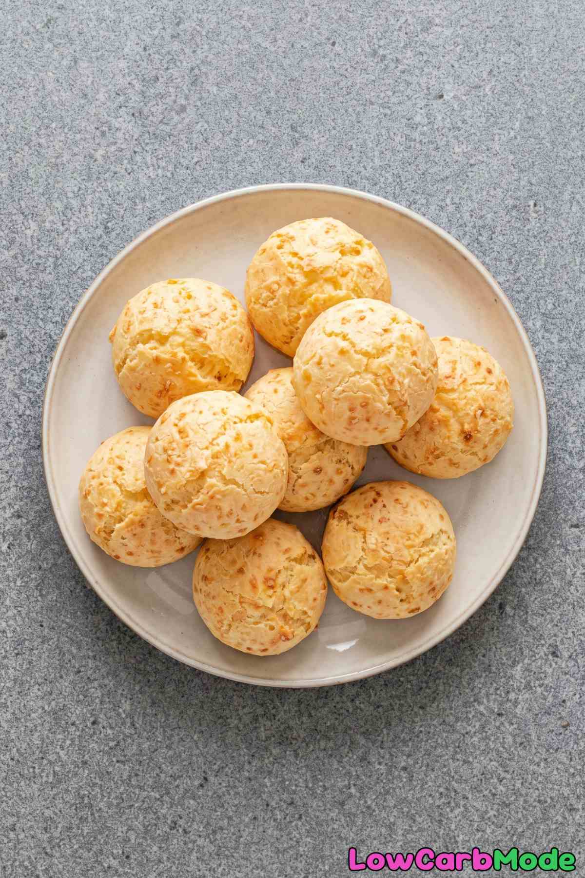 Soft baked low carb cheese bread