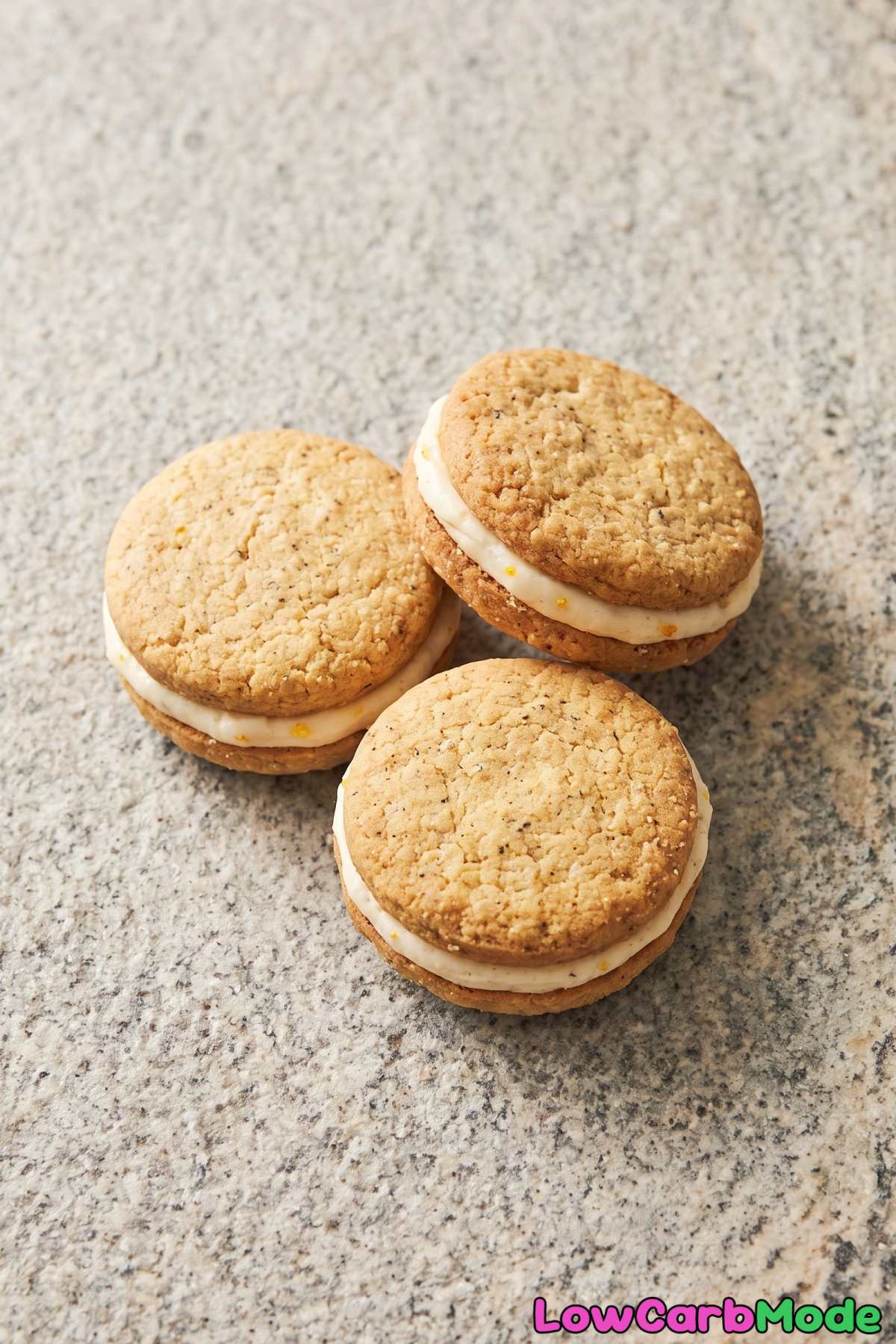 Soft cardamom cream cookies keto