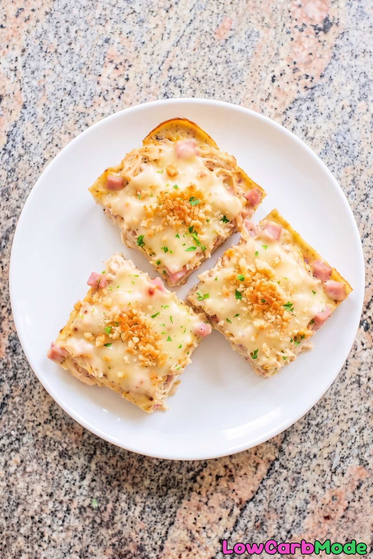 Creamy low carb chicken cordon bleu