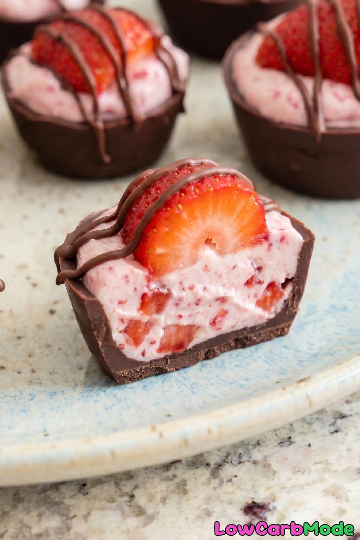 Easy keto chocolate covered strawberry cups