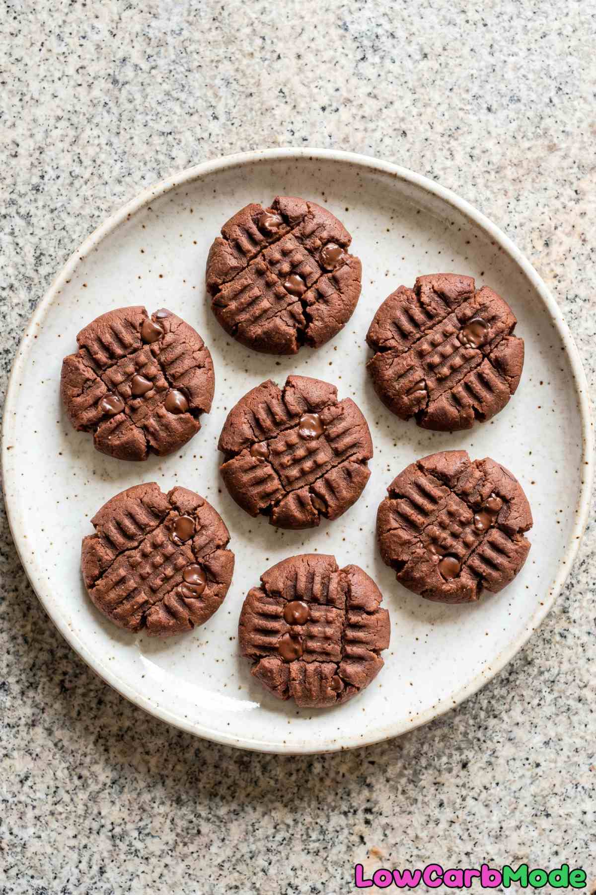 Chewy keto chocolate peanut butter cookies
