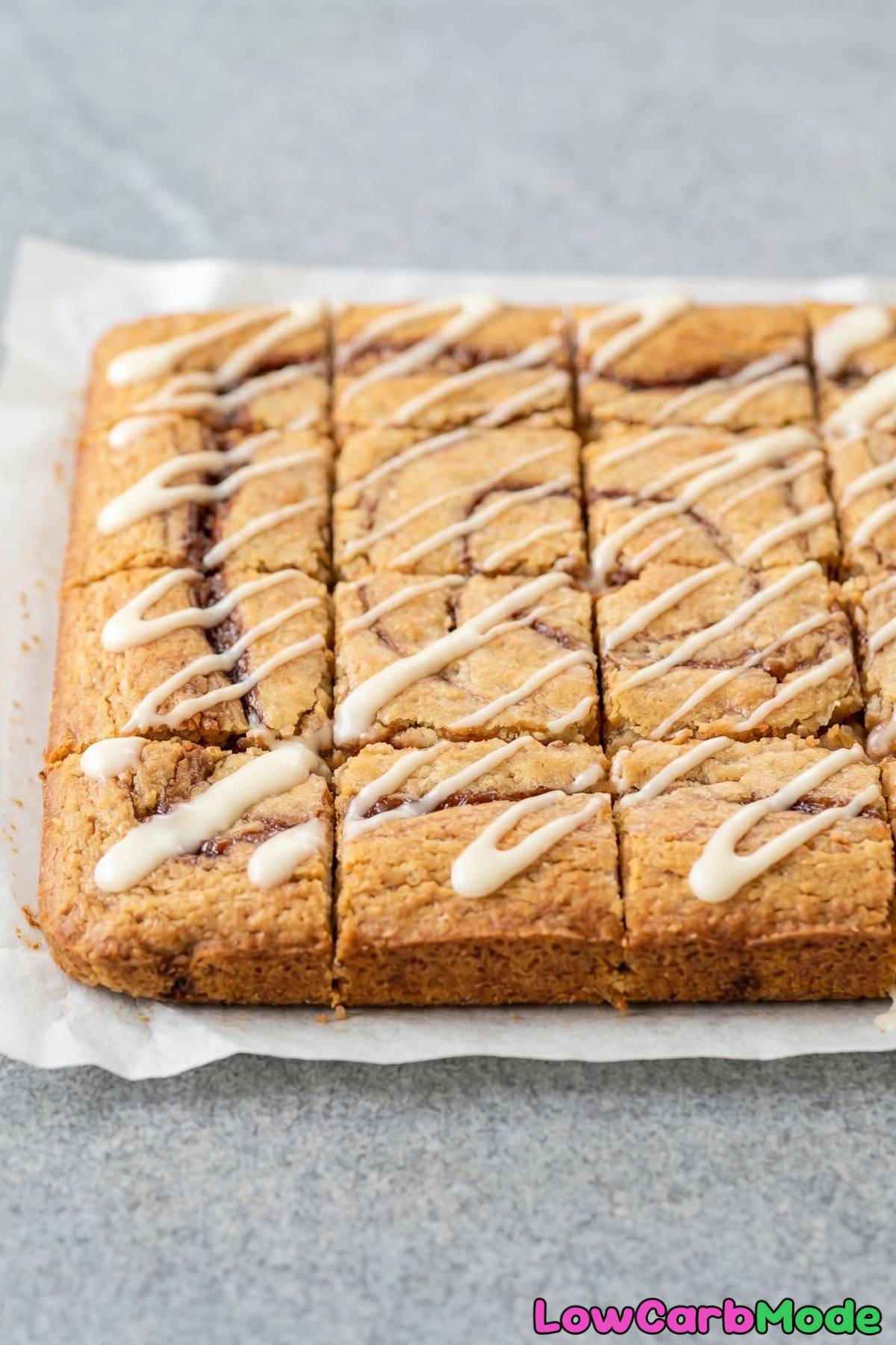 sliced keto cinnamon roll blondies
