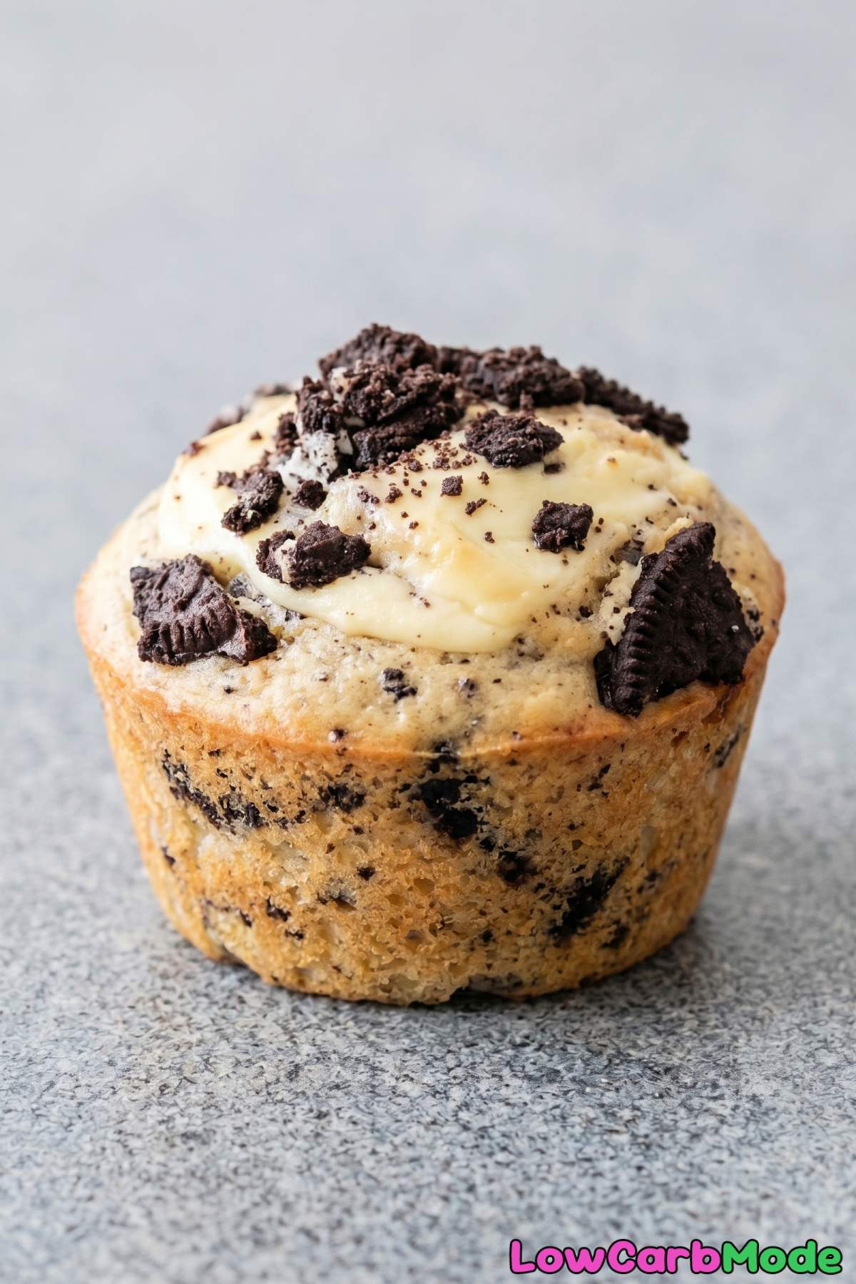 Simple keto cookies and cream muffins