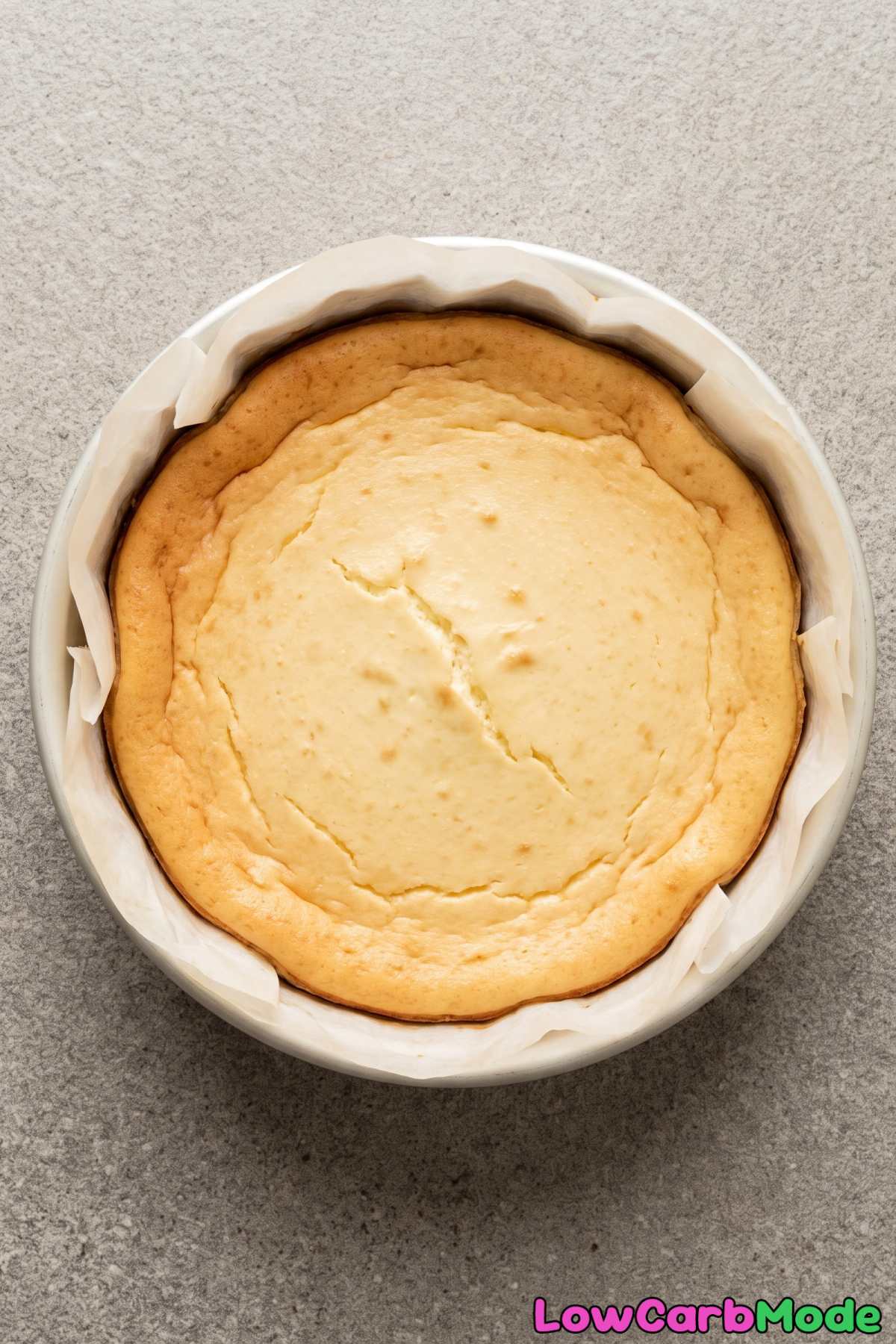 Smooth low-carb cottage cheese cheesecake