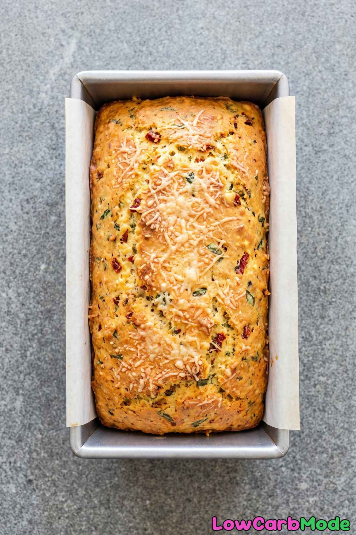 Fresh keto cottage cheese herb bread