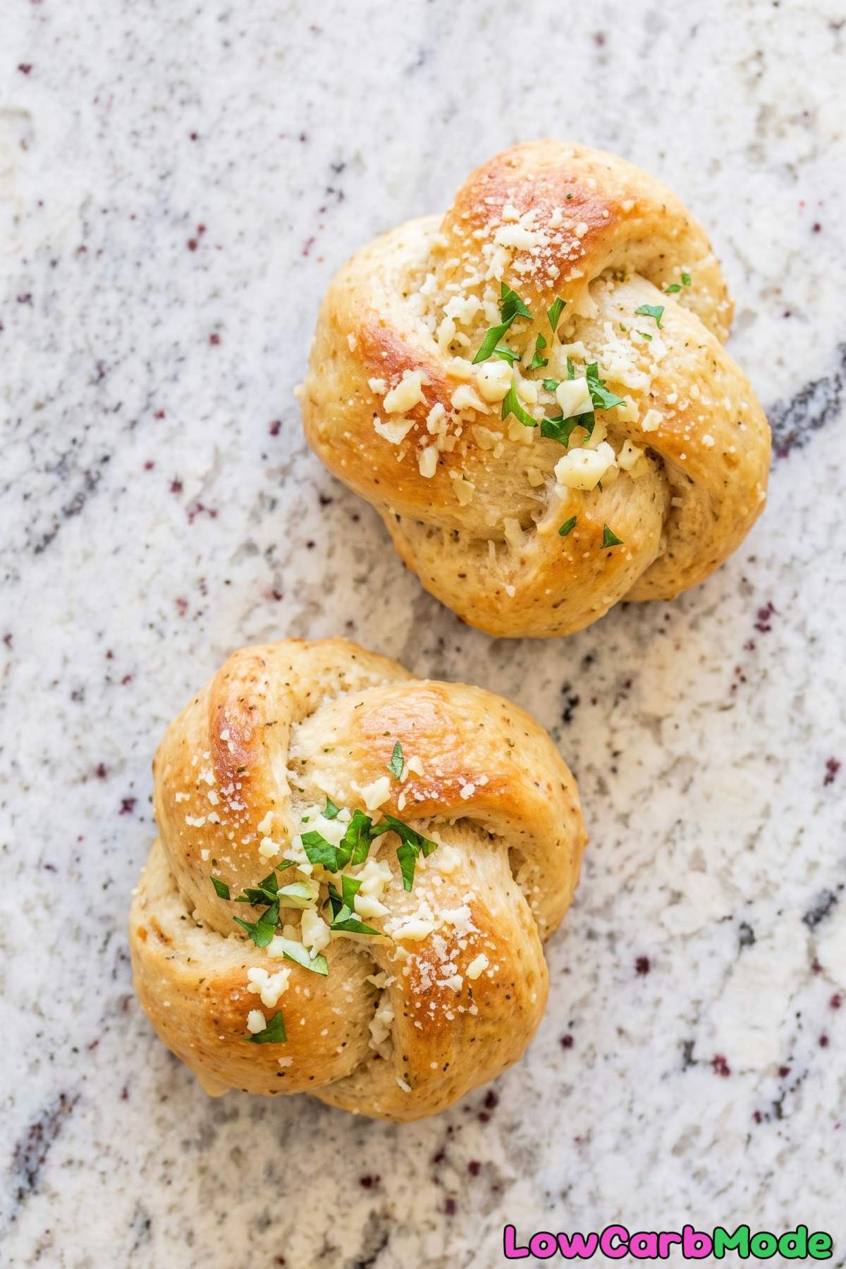 Easy baked low carb garlic knots