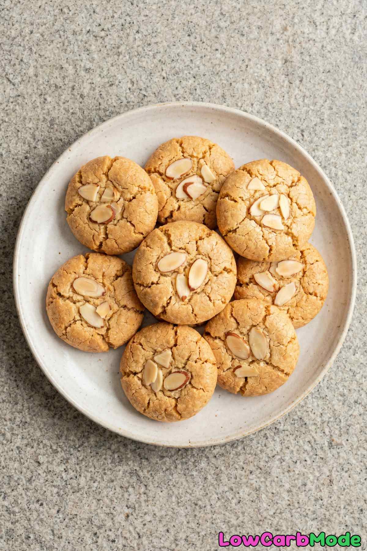 Easy keto Italian amaretti cookies