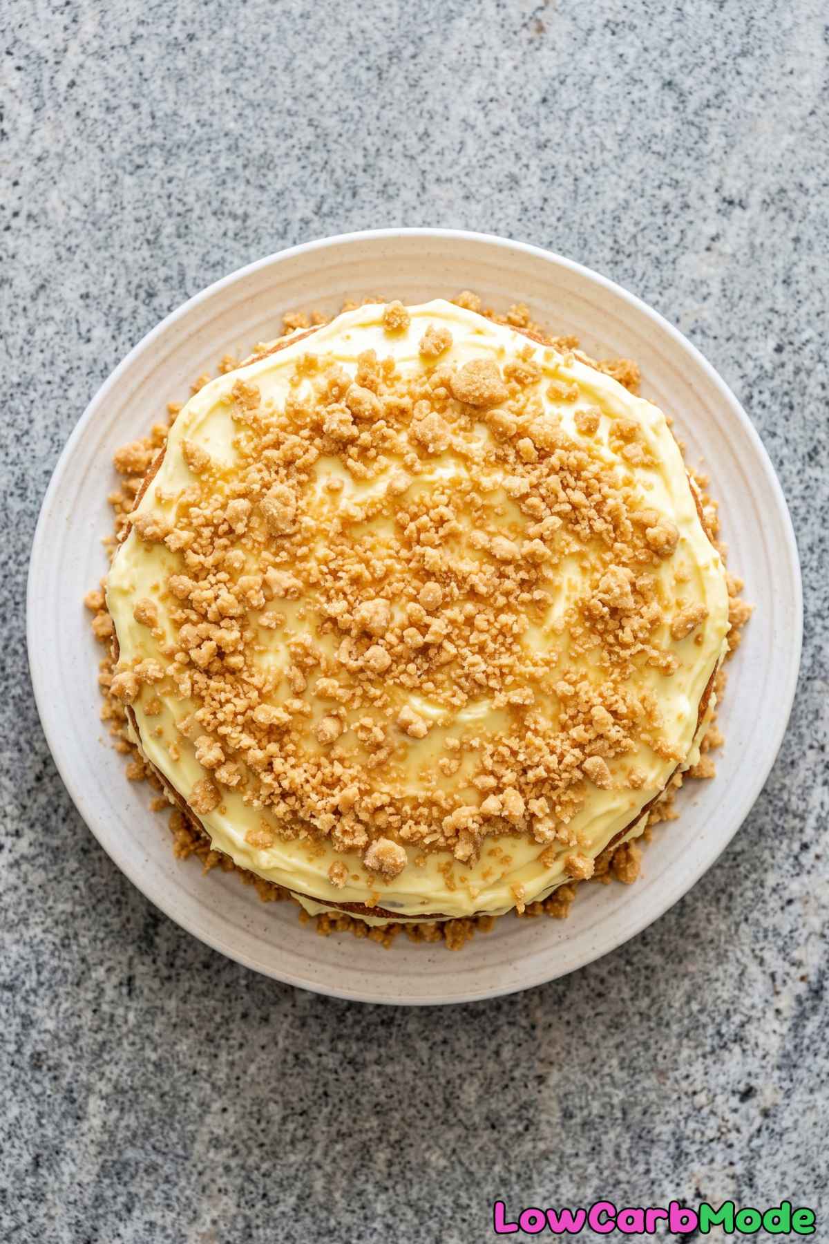 Fluffy keto lemon cream cake
