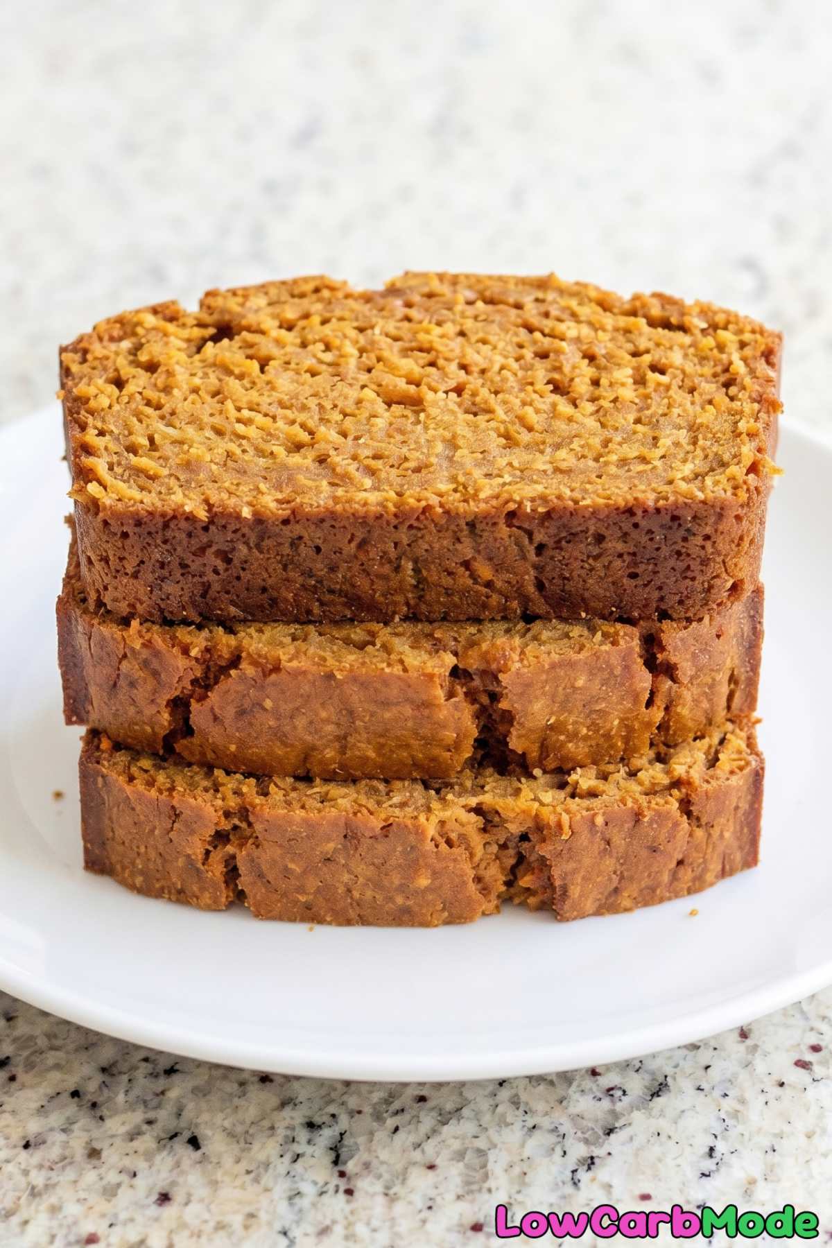 Spiced keto pumpkin bread slices