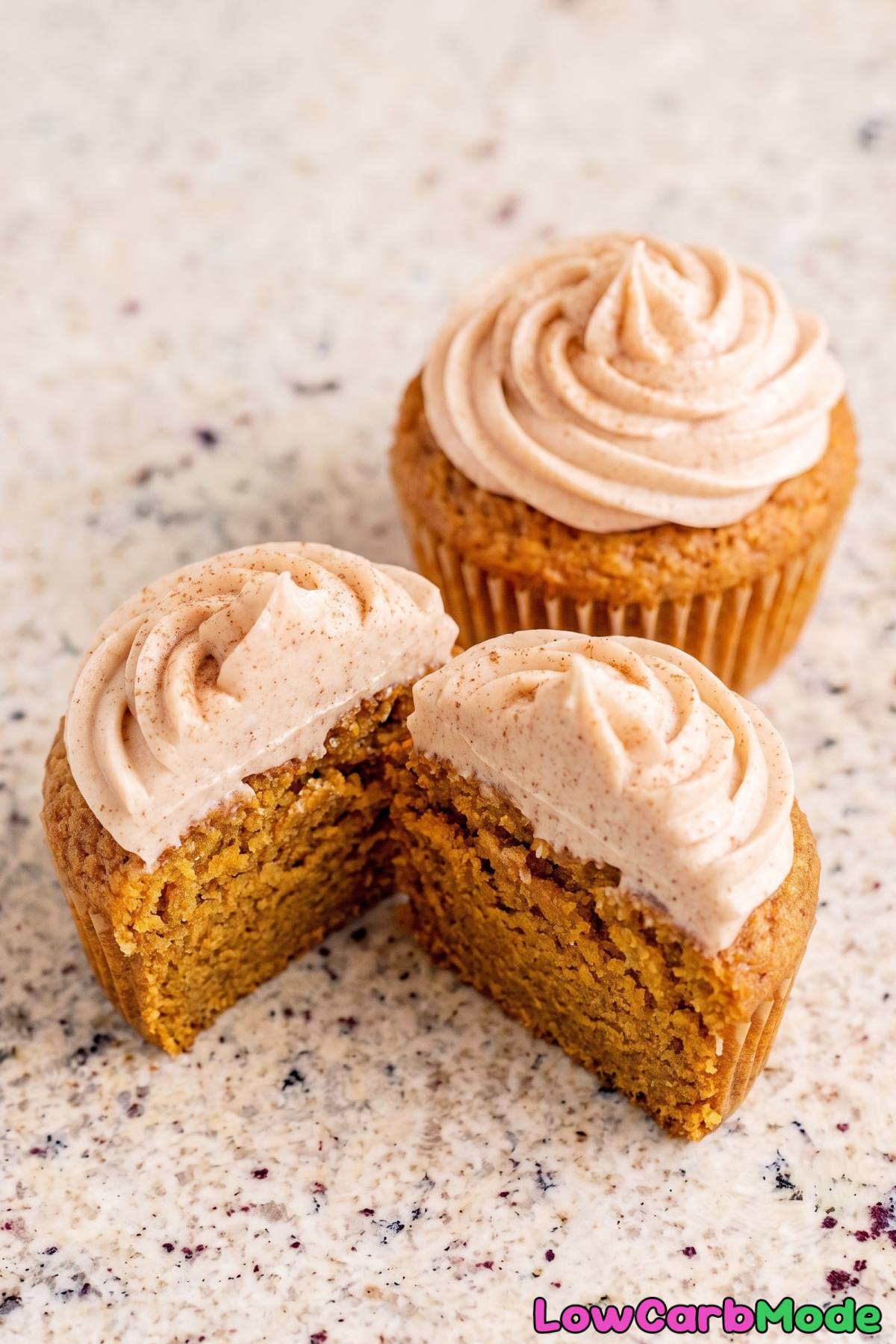Spiced keto pumpkin cupcakes with cinnamon cream