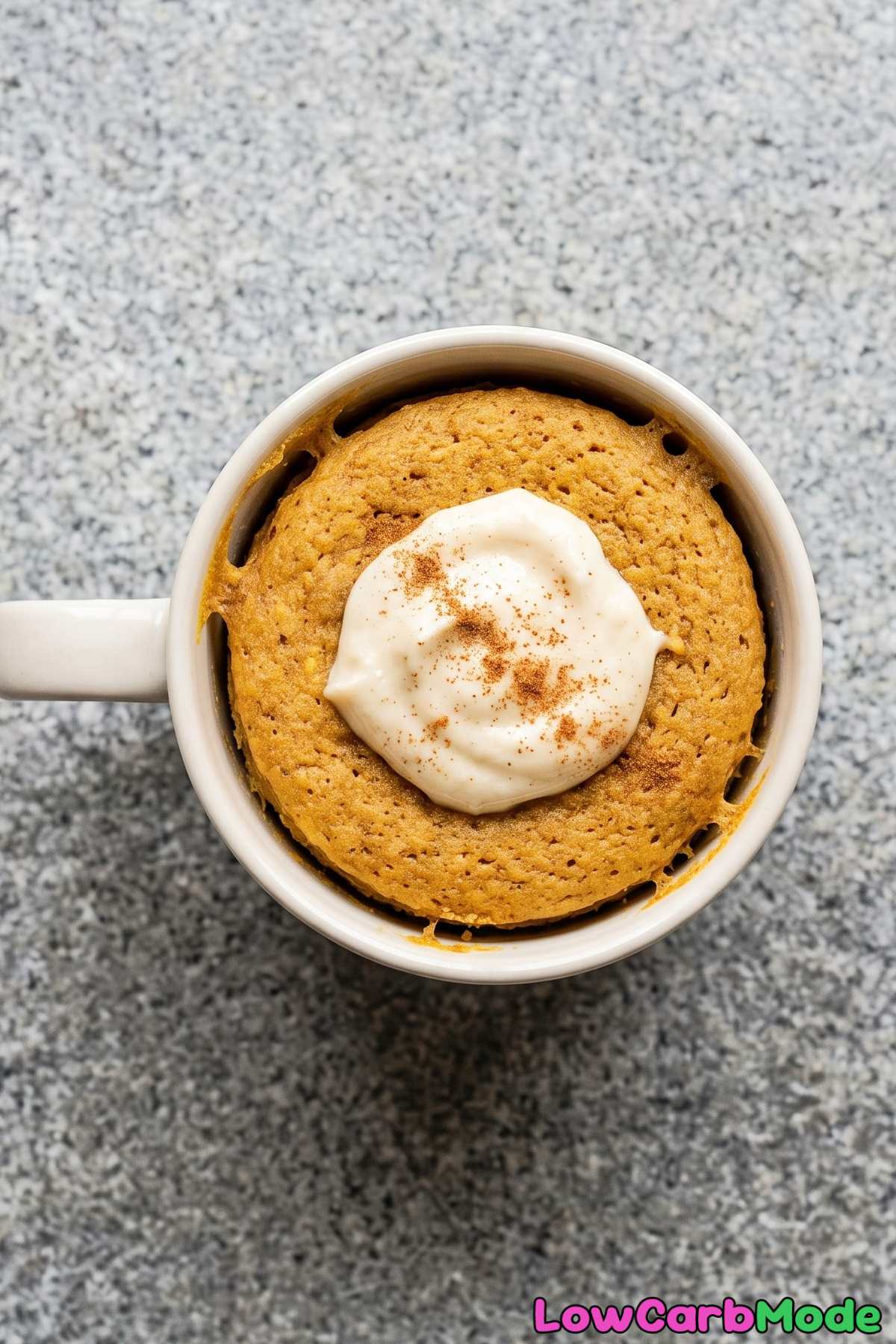 Quick keto pumpkin mug cake