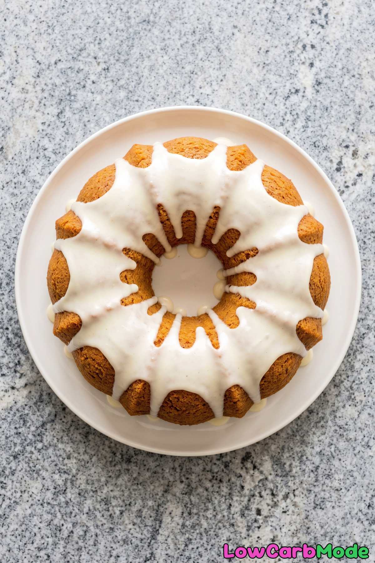 moist keto pumpkin spice cake