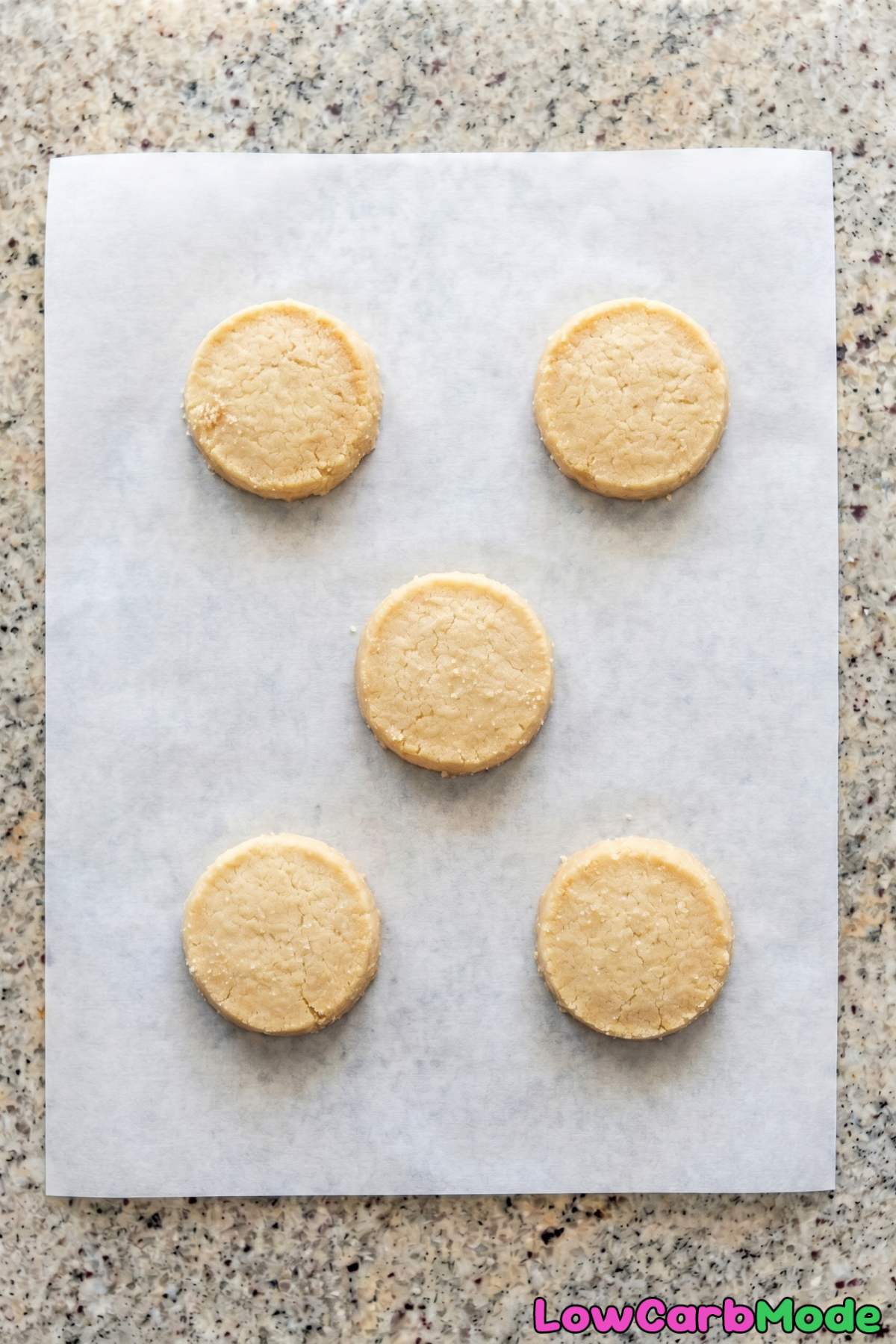 Melt-in-your-mouth keto shortbread cookies