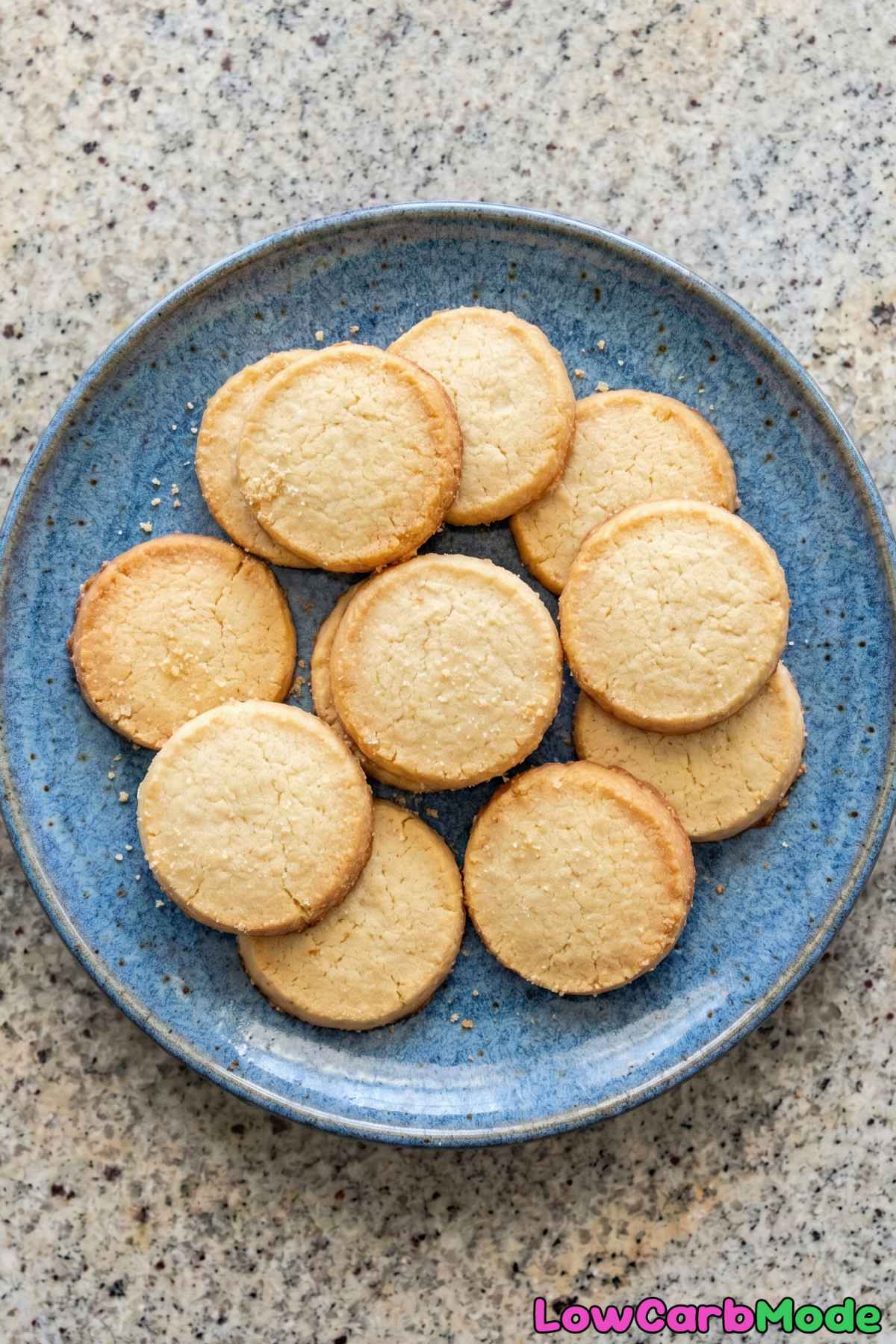 Rich and sandy keto shortbread cookies