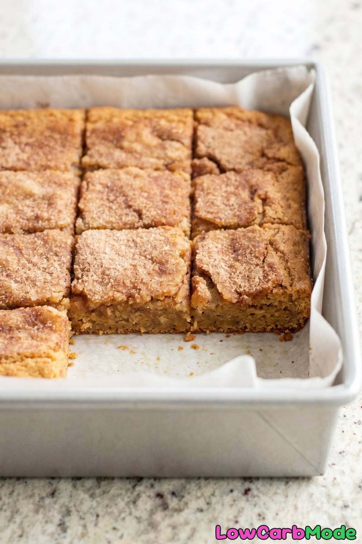 Buttery keto snickerdoodle blondie bars