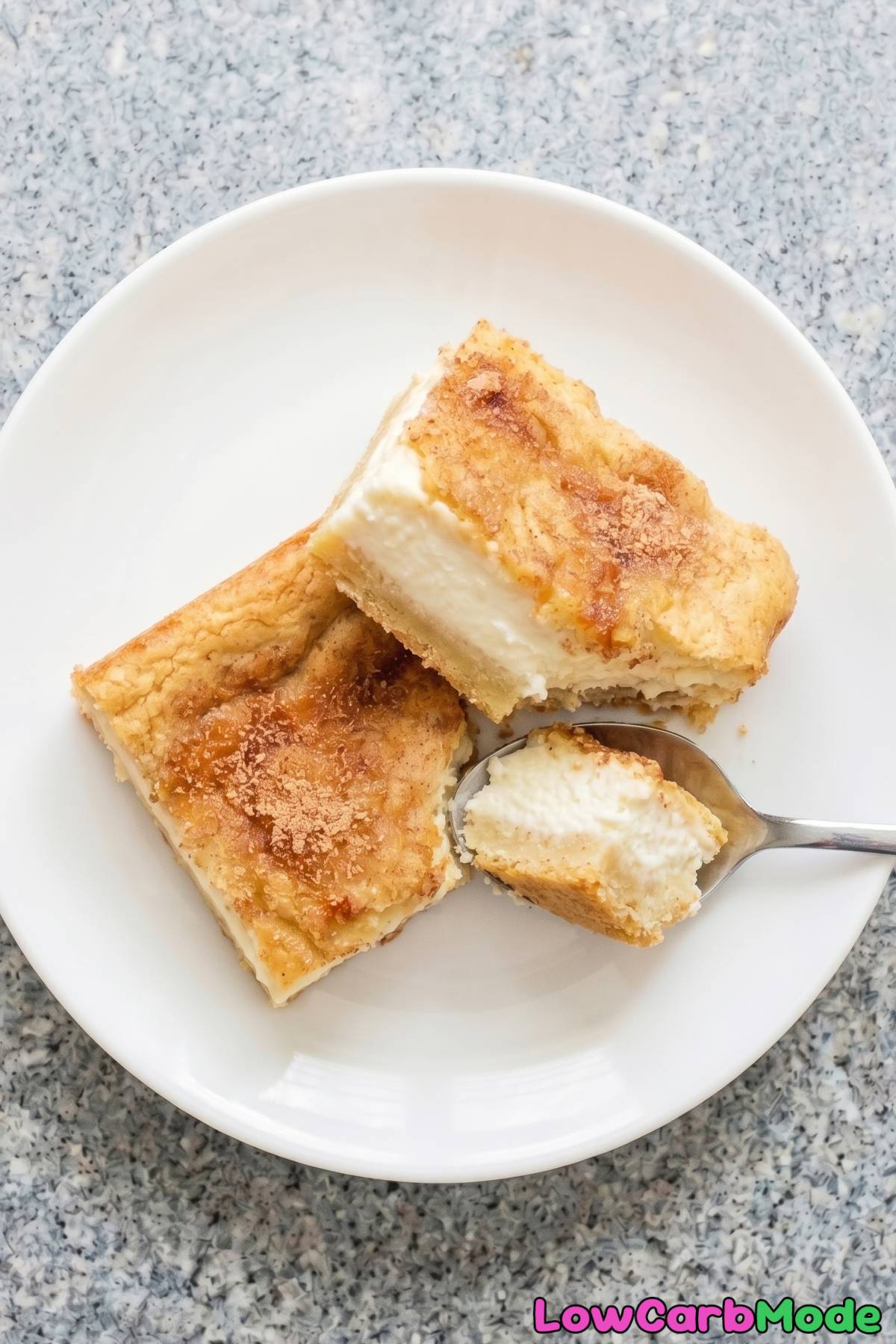 Buttery keto sopapilla cheesecake bars