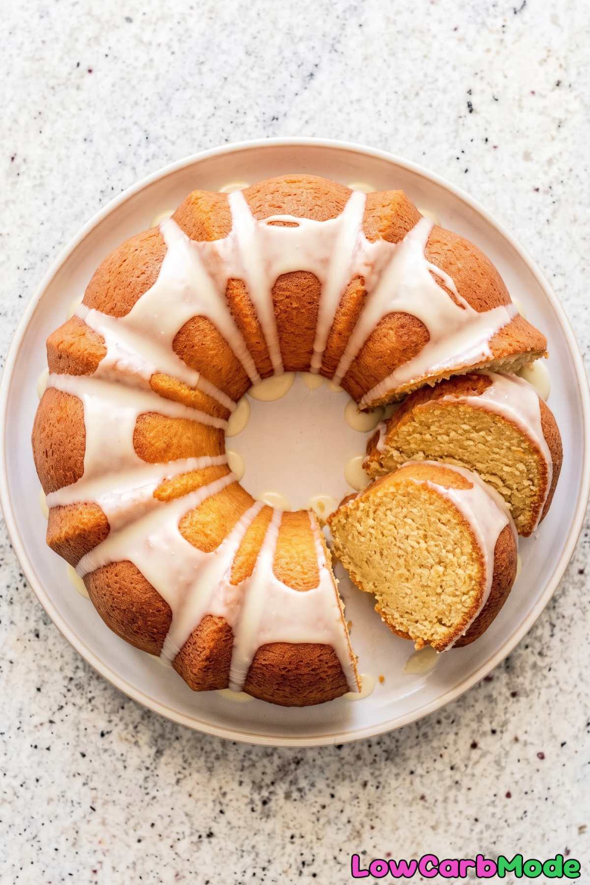 Easy homemade keto pound cake slice
