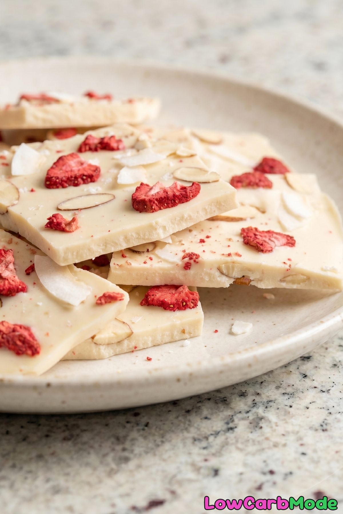 easy keto strawberry bark pieces