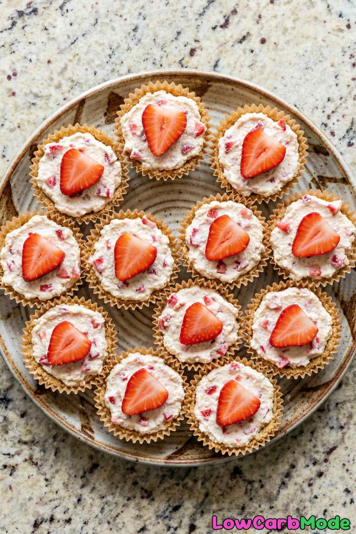 Tempting no-bake strawberry cheesecake bites