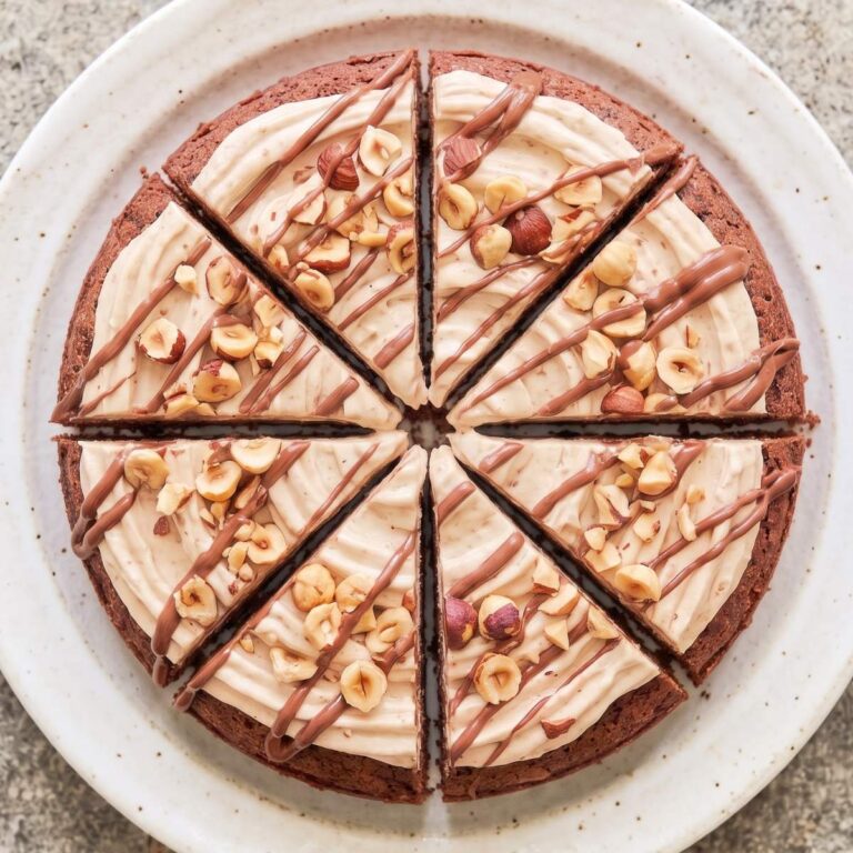 Keto Chocolate Hazelnut Cream Cake