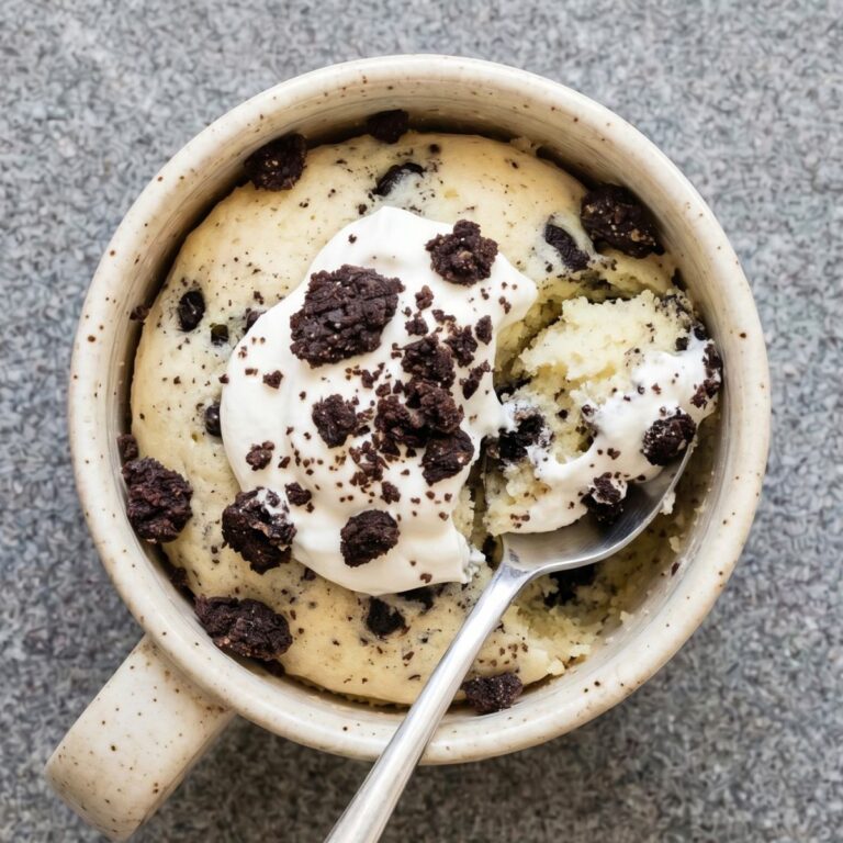 Keto Cookies & Cream Mug Cake